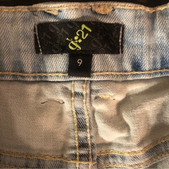 Women’s Distressed g21 Jean Shorts Size 9 - Picture 2 of 6